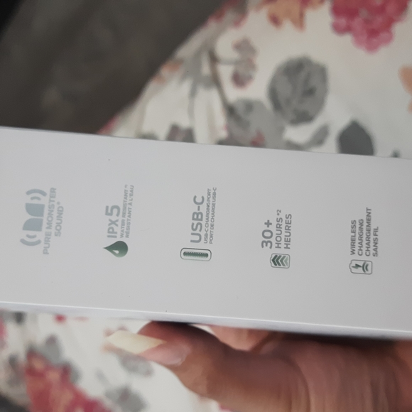 Wireless Earphones by Monster - Picture 6 of 6